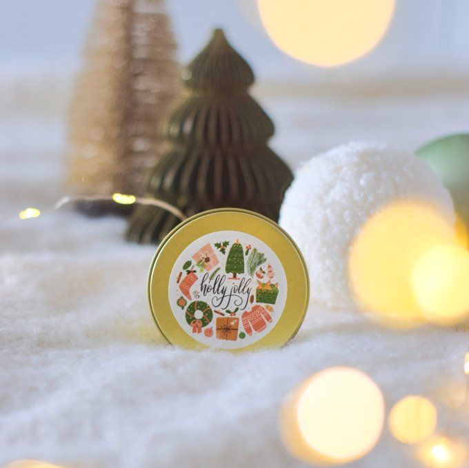 Bougie parfumée Holly Jolly – Contenant doré recyclable