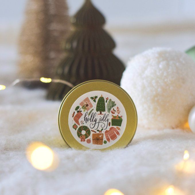 Bougie parfumée Holly Jolly – Contenant doré recyclable
