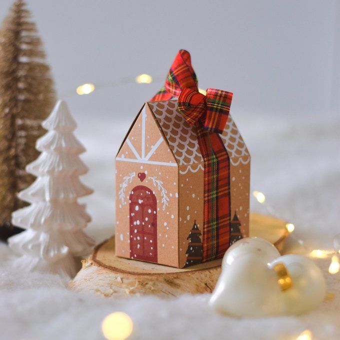 Fondants parfumés "La Petite Maison Gingerbread" – Coffret de Noël artisanal (4 formes différentes)