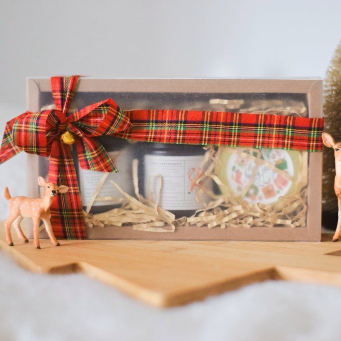 Coffret 3 bougies parfumées – Collection de Noël : Gingerbread, Noël Chatoyant & Holly Jolly