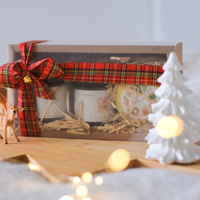 Coffret 3 bougies parfumées – Collection de Noël : Gingerbread, Noël Chatoyant & Holly Jolly