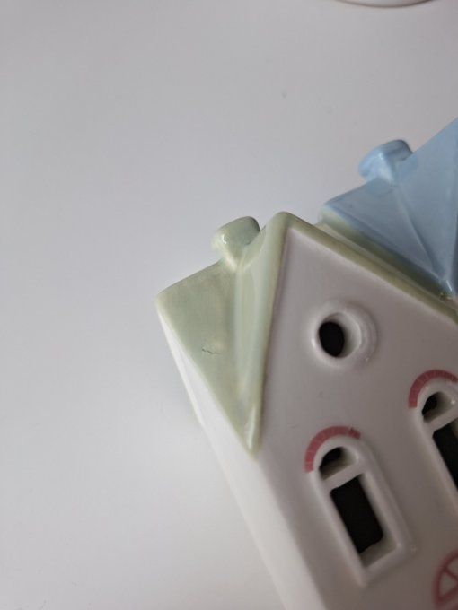 Photophore où brûleur d'encens en forme de maison - Petit défaut 