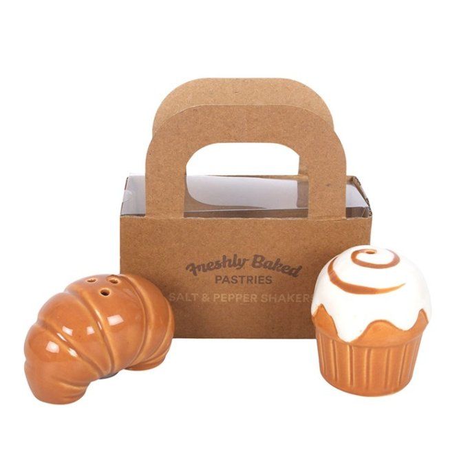 Salière et poivrière en forme de pâtisserie
