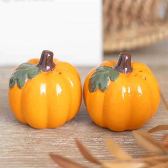 Salière et poivrière en forme de citrouille orange