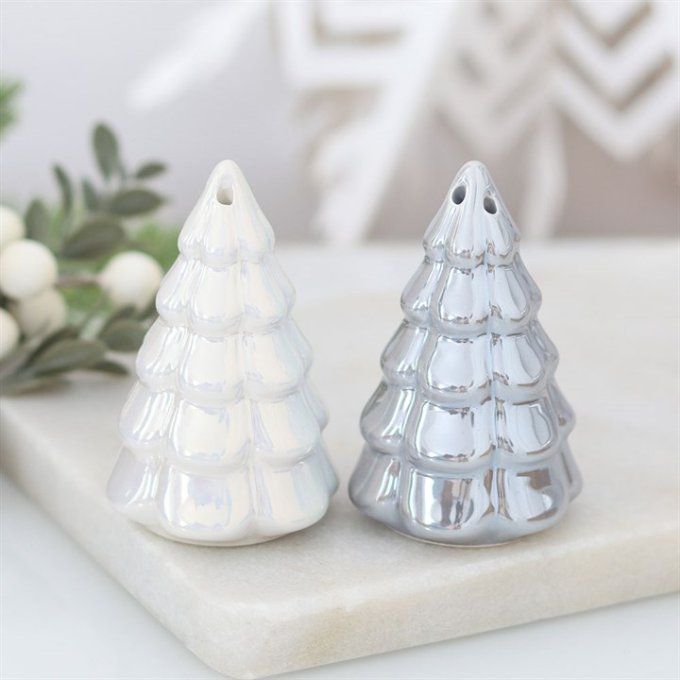 Salière et poivrière en forme de sapin irisé