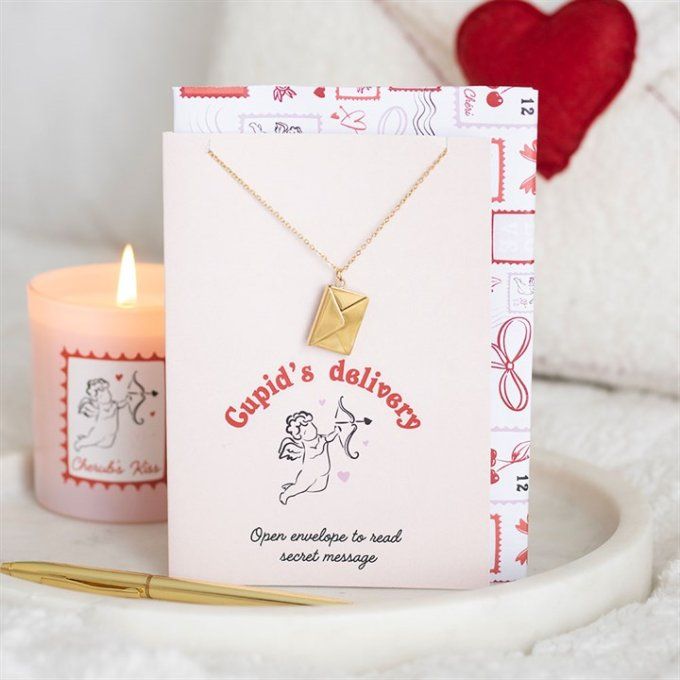 Collier médaillon lettre d'amour avec carte de vœux
