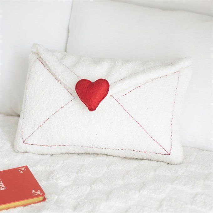 Coussin Boucle Lettre d'Amour