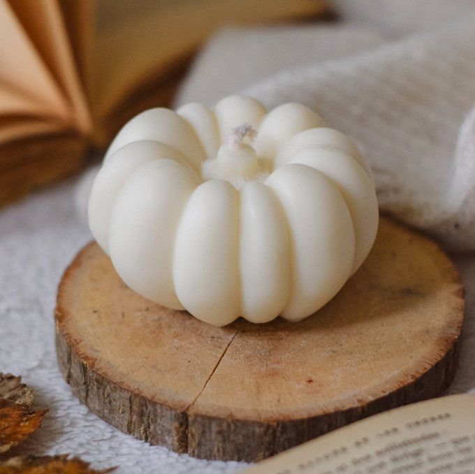 MOYENNE BOUGIE PARFUMÉE EN FORME DE CITROUILLE 