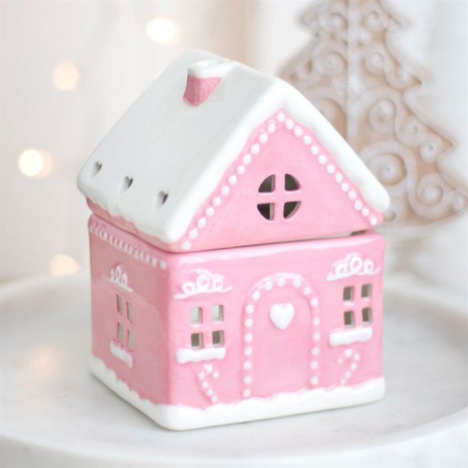 Brûleur à huile en forme de maison en pain d'épices rose