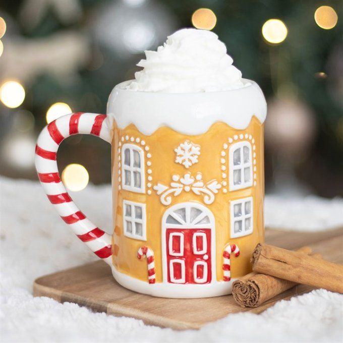 Tasse en forme de maison en pain d'épices